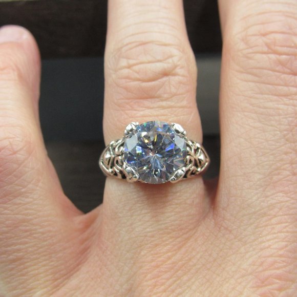 Size 6.75 Sterling Large Clear Cubic Zirconia Ring - Picture 4 of 9